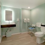 Interior Corridor Room - King Bed - Handicapped Accessible